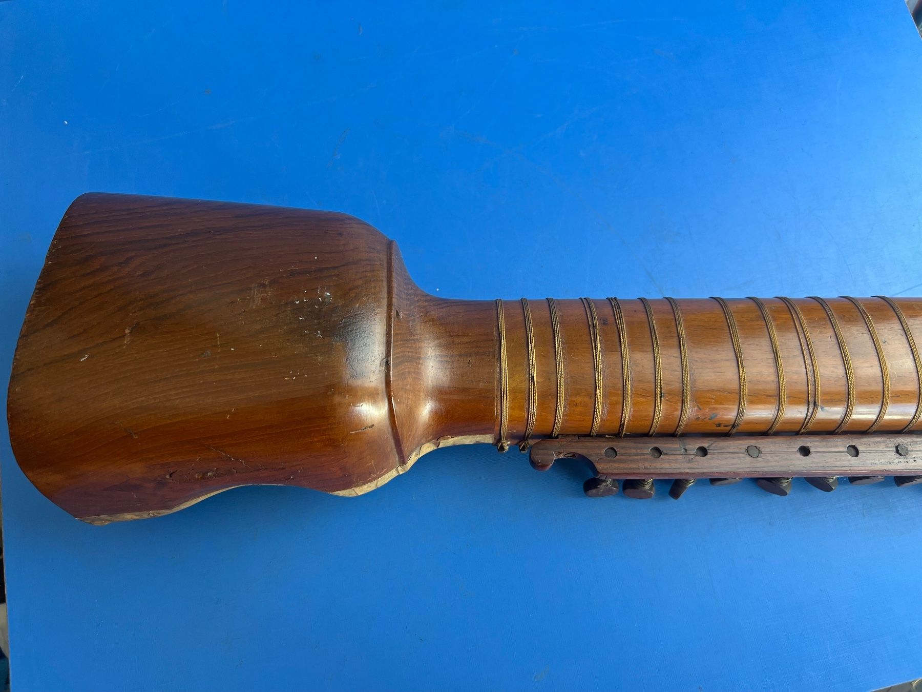 Strumenti musicali: Antikes Indisches Seiteninstrument – Usato da Unterengstringen venduto da Gustav03 3