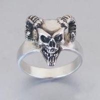 Neu: Teufel SKULL mit Widderhörnern / Gr. 61 / 925 Silber