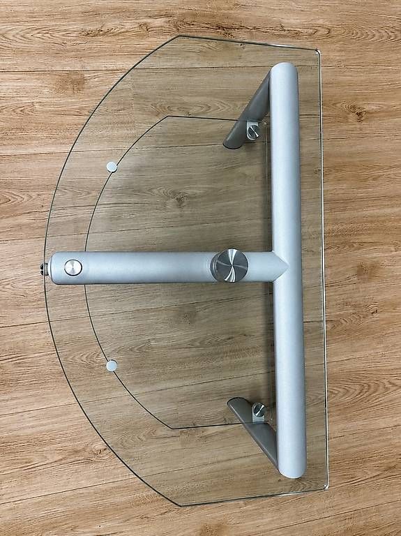 Mobili TV: Fernsehtisch aus Glas – Usato da Gränichen venduto da Caet90 2