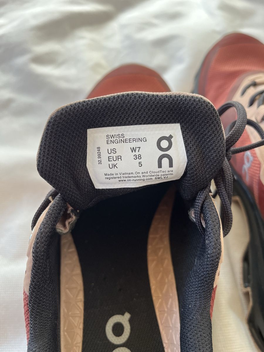 On Scarpe da donna: ON Sneaker waterproof Grösse 38 – Nuovo e nell'imballaggio originale da Zug venduto da Messestaedter 3