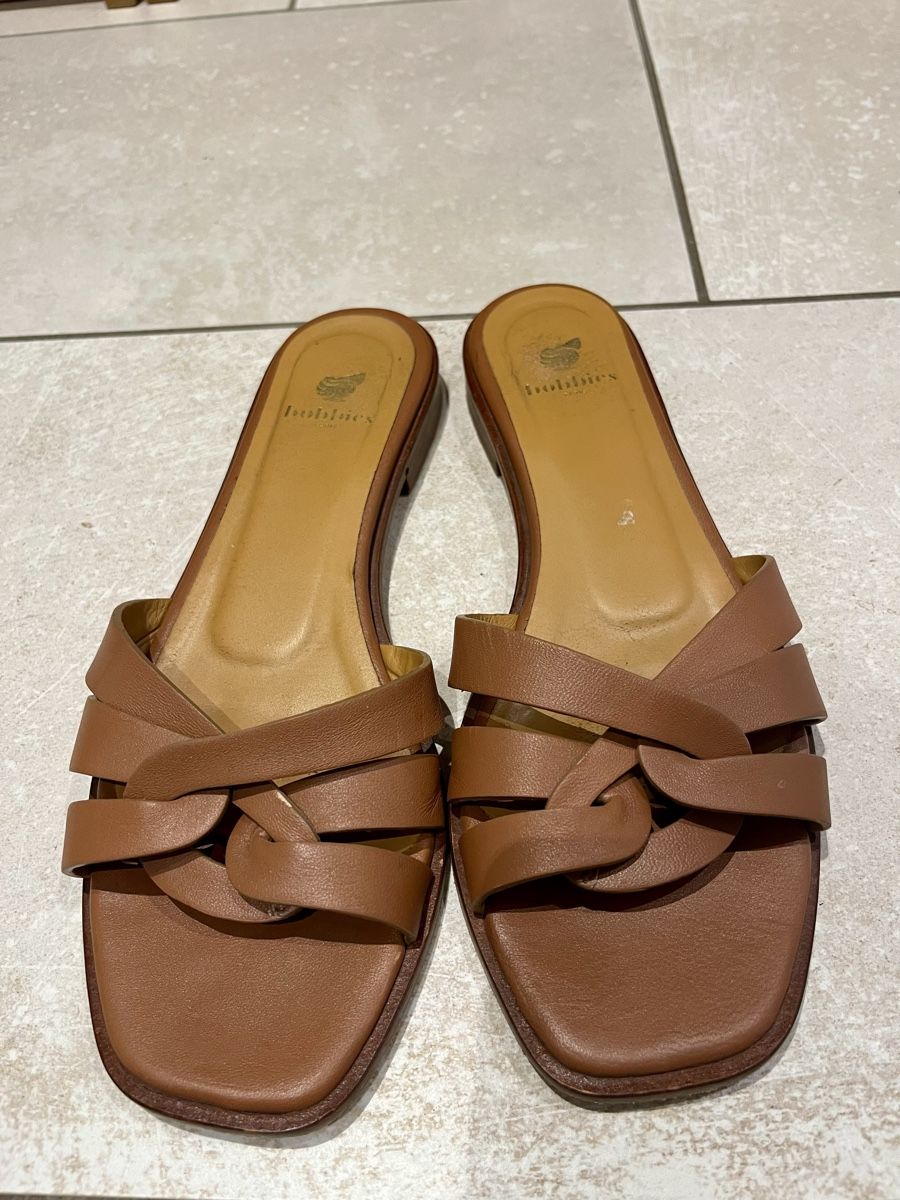 Bobbies Scarpe da donna: Bobbies Paris sandales en cuir taille 40 – Usato da Chéserex venduto da Jane_Lane