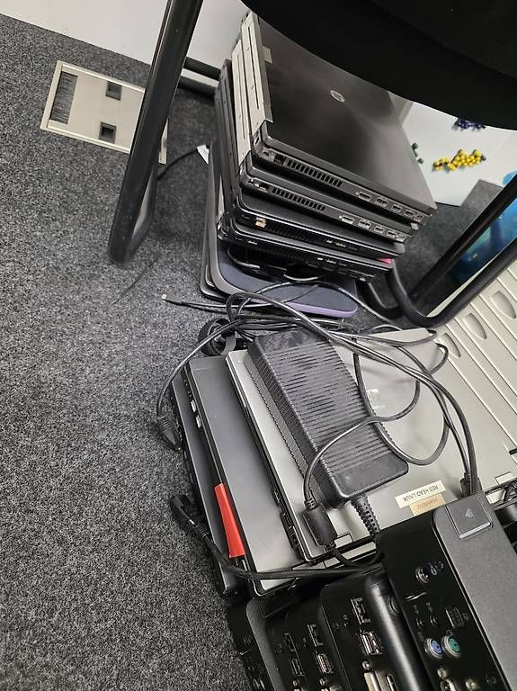 Notebook: Laptops  – Usato da Uster venduto da Anneliese_Besserdich 1