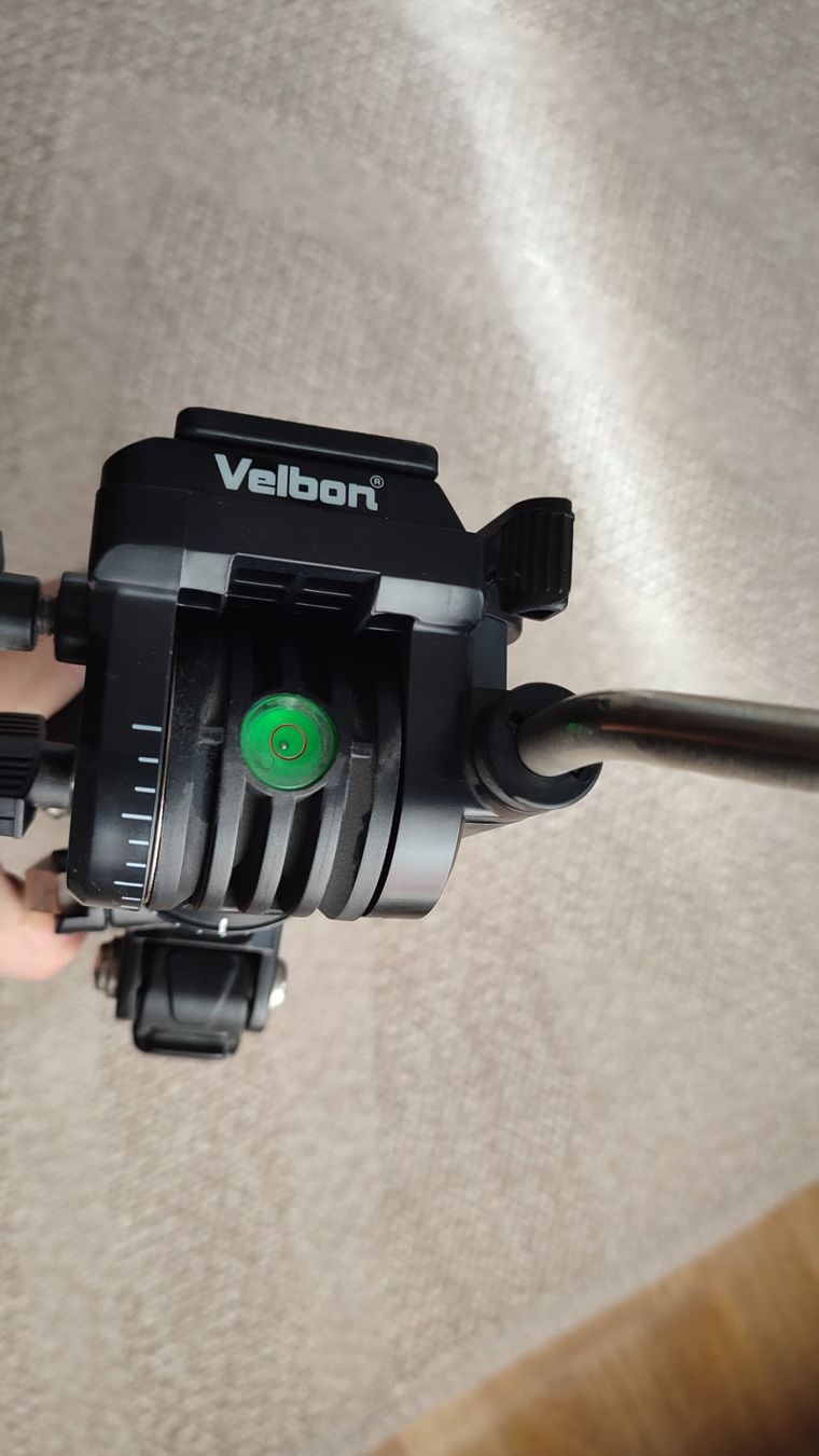 Velbon Treppiedi & Teste: Stativ Velbon PH-368 Mini Pro Fluid – Usato da Oberägeri venduto da ang_22g5 4