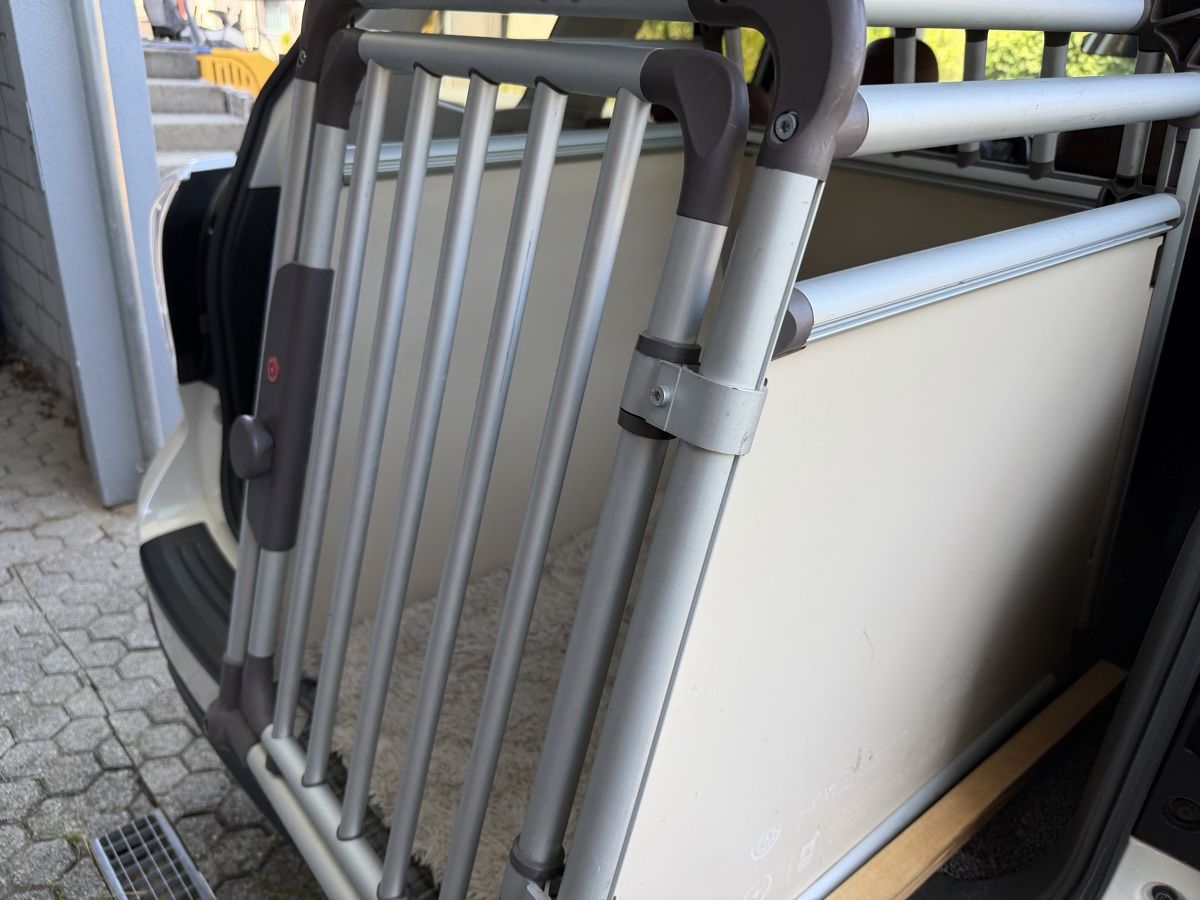 4pets Cages, transport & sécurité: 4pets Hundebox Comfortline TWO – D'occasion à Beromünster par Ctempo 1