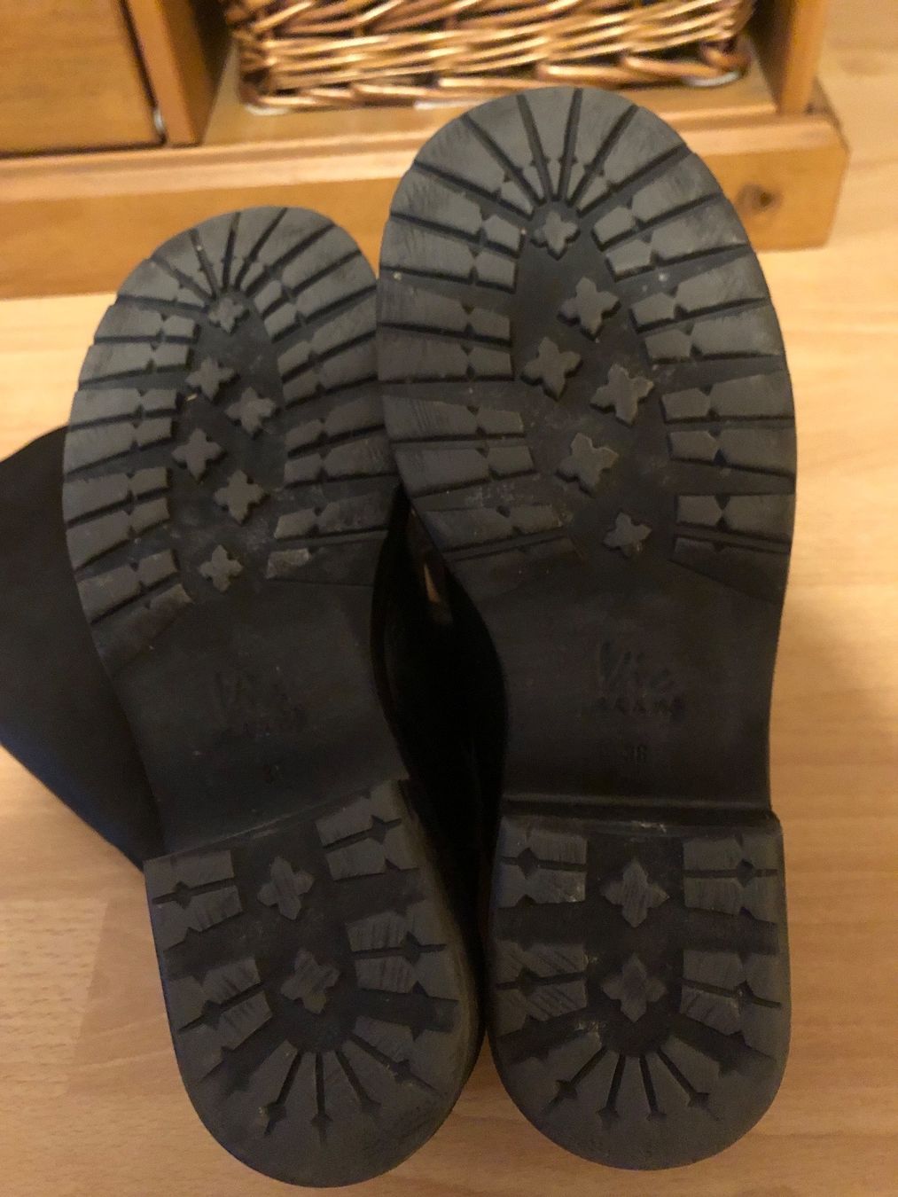 Vic Matié Scarpe da uomo: Bottes en cuir noir, pointure 36 – Nuovo e nell'imballaggio originale da Biel/Bienne venduto da Lianumi 4