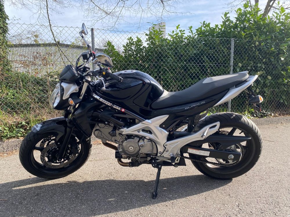 Suzuki SFV650 Gladius (Gebraucht) in Fribourg für CHF 2000 – nur ...