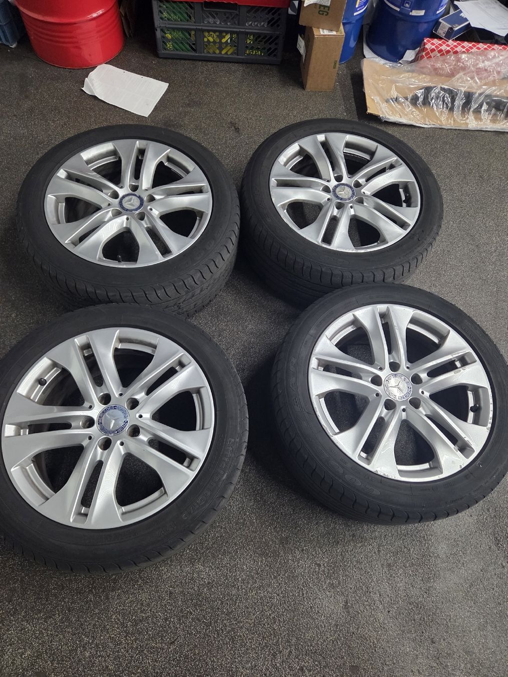 Mercedes-Benz Automobili: Mercedes Benz e 250 CGI  Top Zustand – Usato da Wil SG venduto da Zaza1621 8