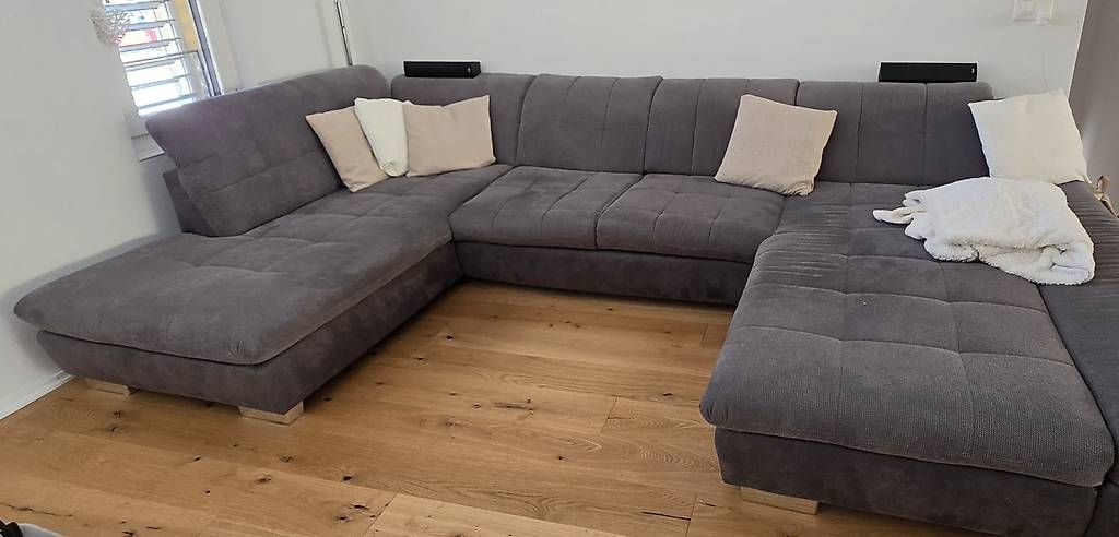 Sofas: Xora Wohnlandschaft Sofa

WOHNLANDSCHAFT

Mikrofaser Grau – Gebraucht aus Hindelbank von Ghost_11 3