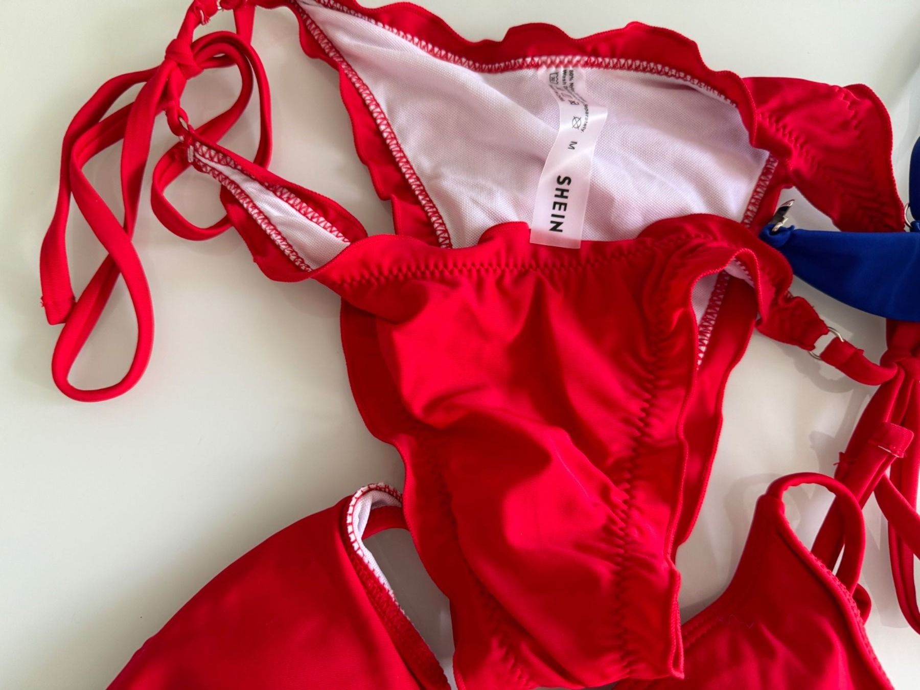 Costumi da bagno & Bikini: BIKINI 4 set – Nuovo (secondo la descrizione) da Adliswil venduto da Jessik0 3