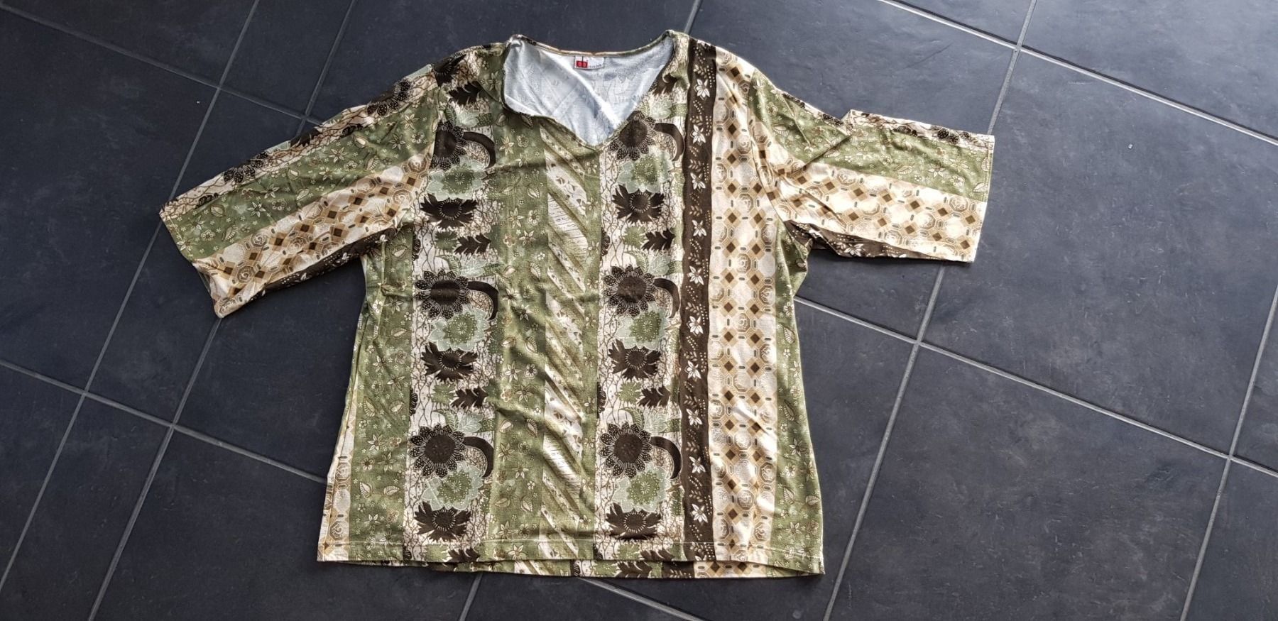 Lotti di vestiti: 3 sehr chice Shirts 48-52 – Usato da WALTERSWIL SO venduto da thb_ybm8 2