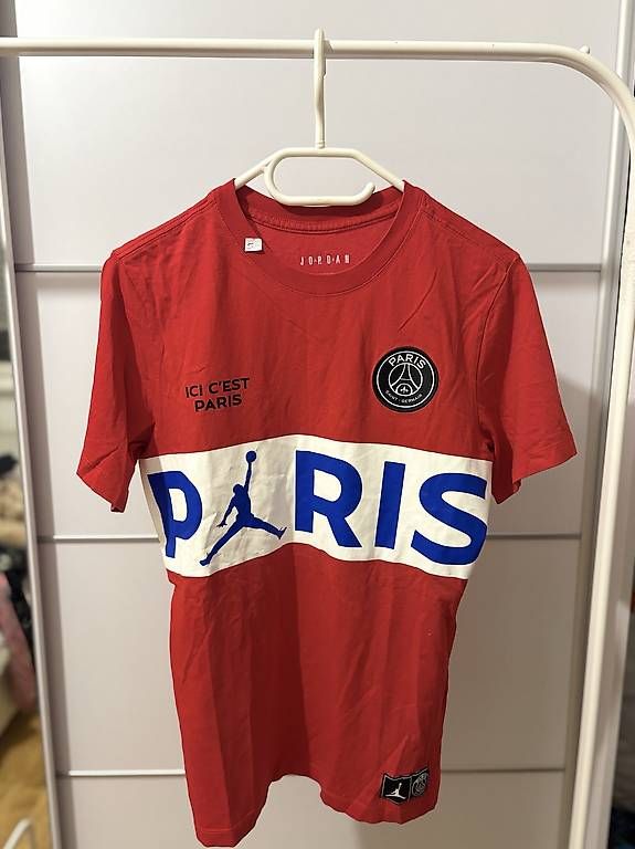 T-Shirts: Différent t-shirt  – Neu und originalverpackt aus Lausanne von ahm_9l9k 2