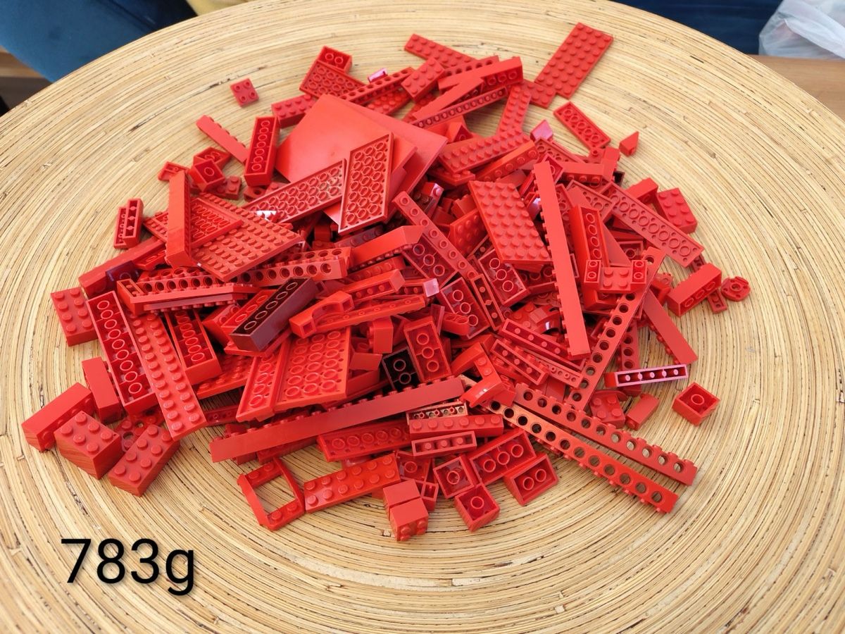 Lego Spielzeuge: viele rote Lego Teile – Gebraucht aus Oetwil am See von Theboxi