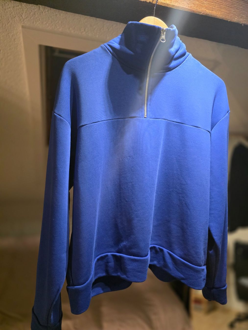 Pullover & Sweatshirts: Sweatshirt Gr M – Gebraucht aus Interlaken von NataliiaS