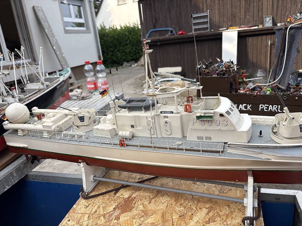 Modellismo RC: RC Modellboot Graupner Wiesel P6093  Bundesmarine – Usato da Basel venduto da shf_sk9f 1