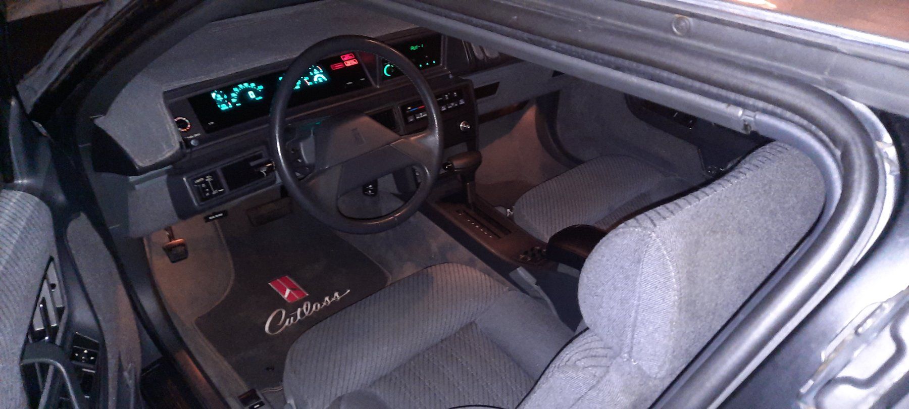 Oldsmobile Automobili: Oldsmobile Cutlass Supreme – Usato da Sargans venduto da david240 7