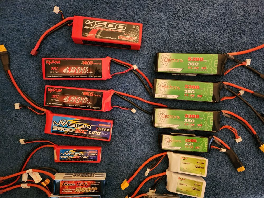 Pack 14 batteries LIPO 2s/3s | Kaufen auf Ricardo
