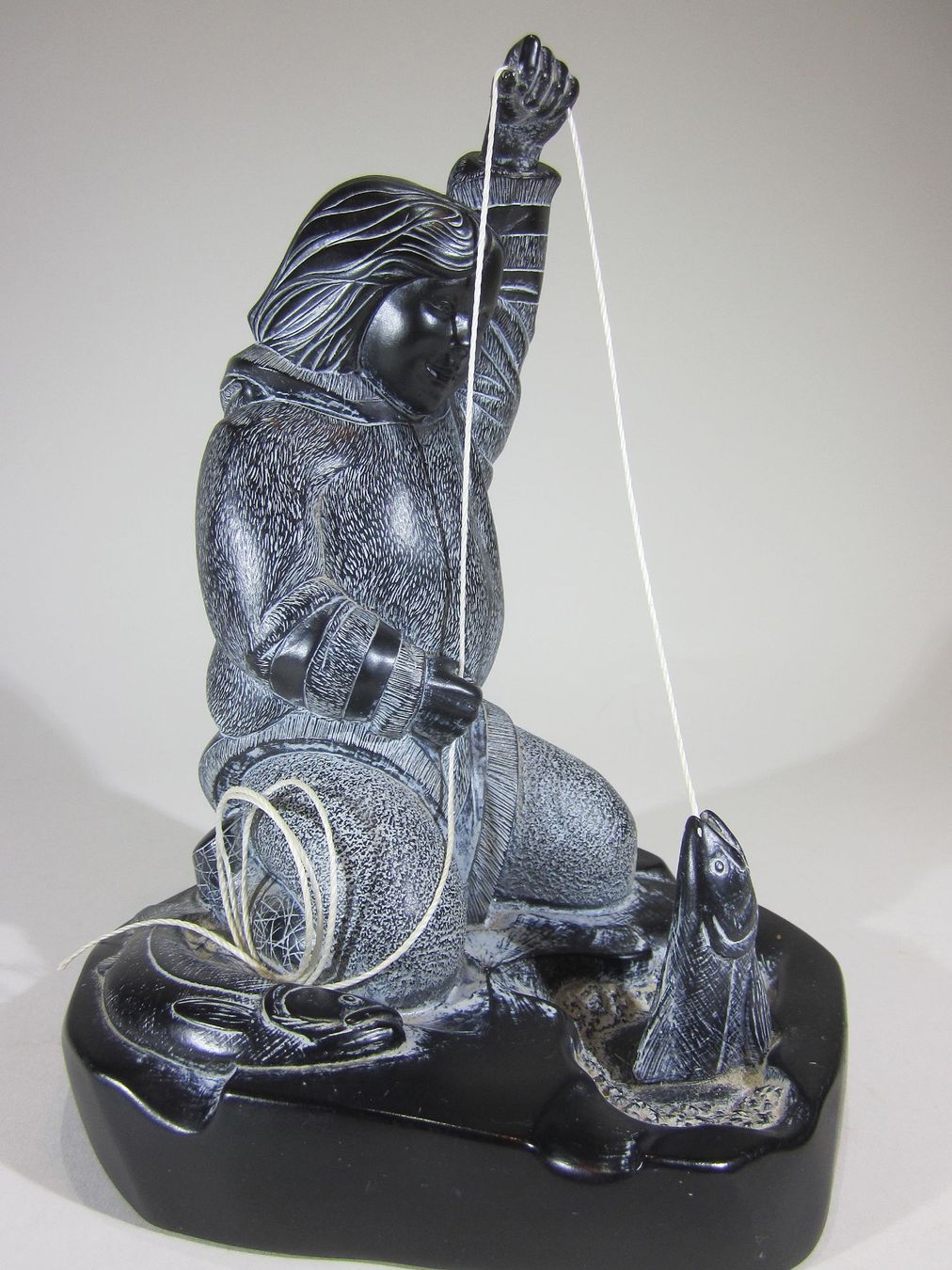 Sculture & Statue: Junger Inuit am Eisfischen – Usato da Bäretswil venduto da robsonantik 5