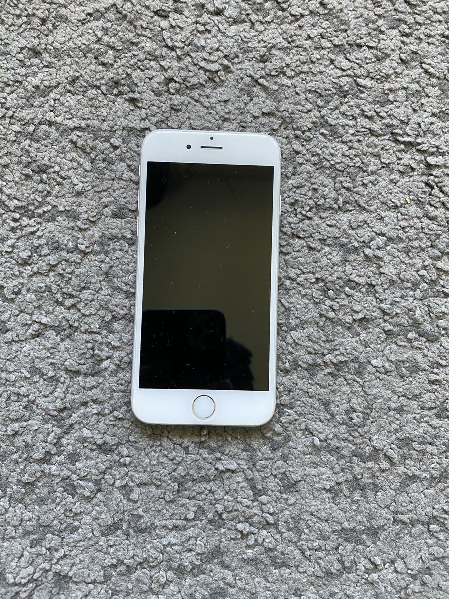 Apple Telefoni cellulari / Smartphones: iPhone 6 64GB 82% Argent -N.20 – Usato da Genève venduto da eth_6qs6 1