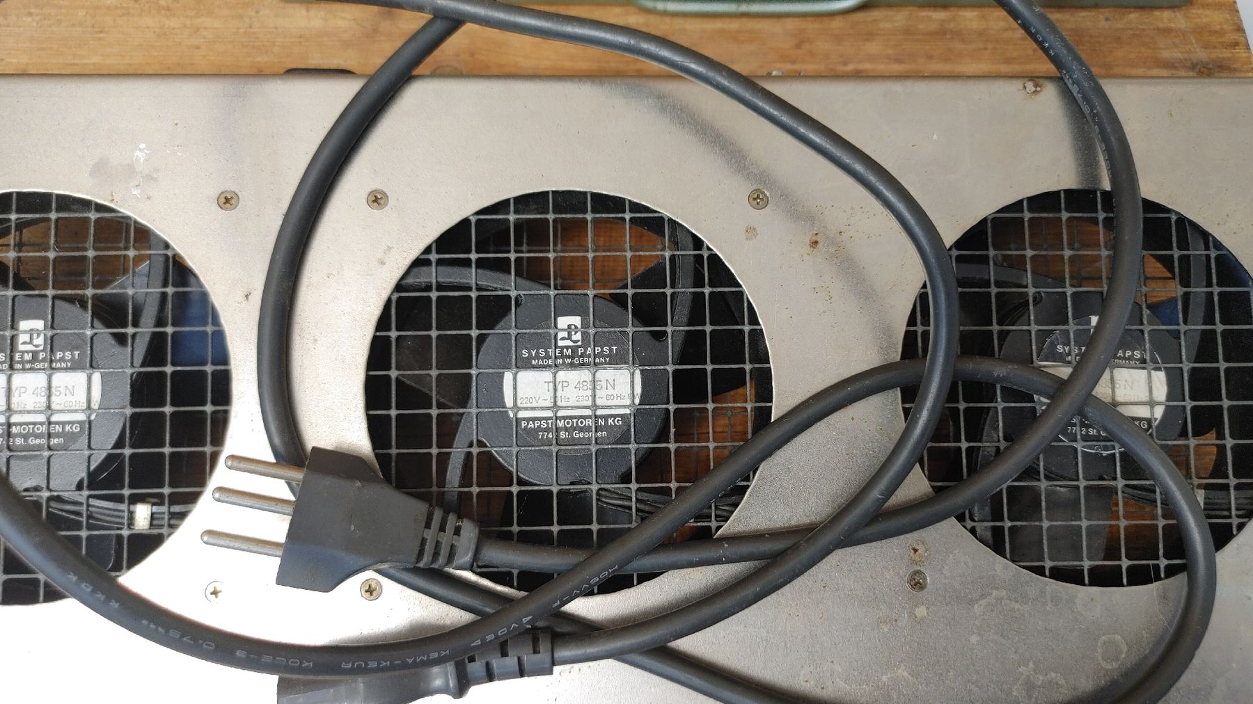 Siemens Ventilatoren: Siemens Lüfter Ventilator mit Papst Motoren geräuscharm – Gebraucht aus REGENSDORF von velio 4