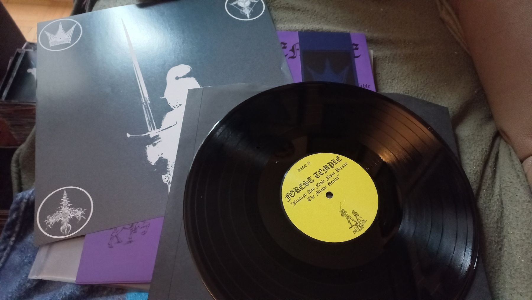 Vinyles: Forest Temple "From Stardust...Vinyl LP Dungeon Synth  – D'occasion à Olten par Donatello1984 2