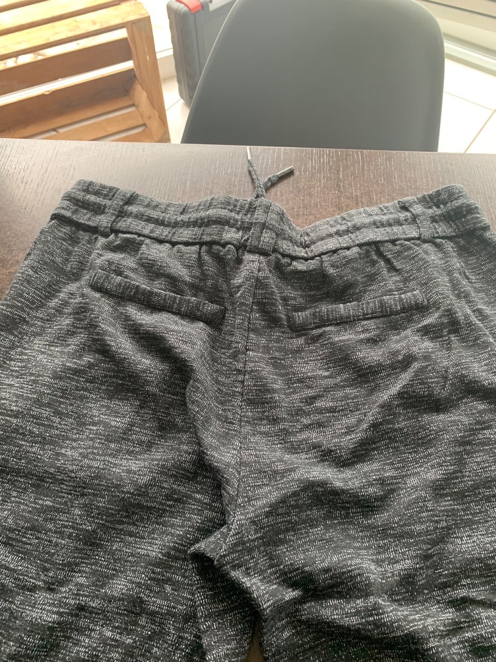 Hosen: Pantalon style bas de training taille S – Gebraucht aus Domdidier von qatar1973 1