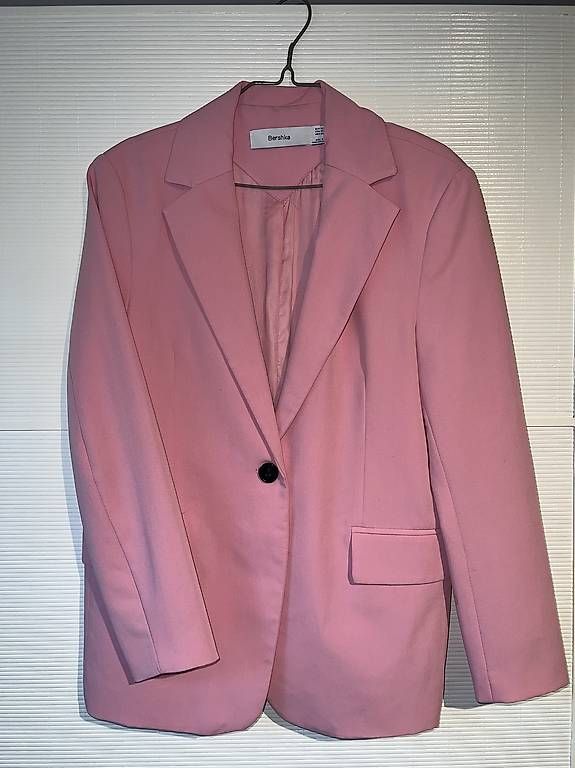 Jacken:  Bershka Pink Blazer - Size M – Gebraucht aus Herrliberg von jes_ytm2