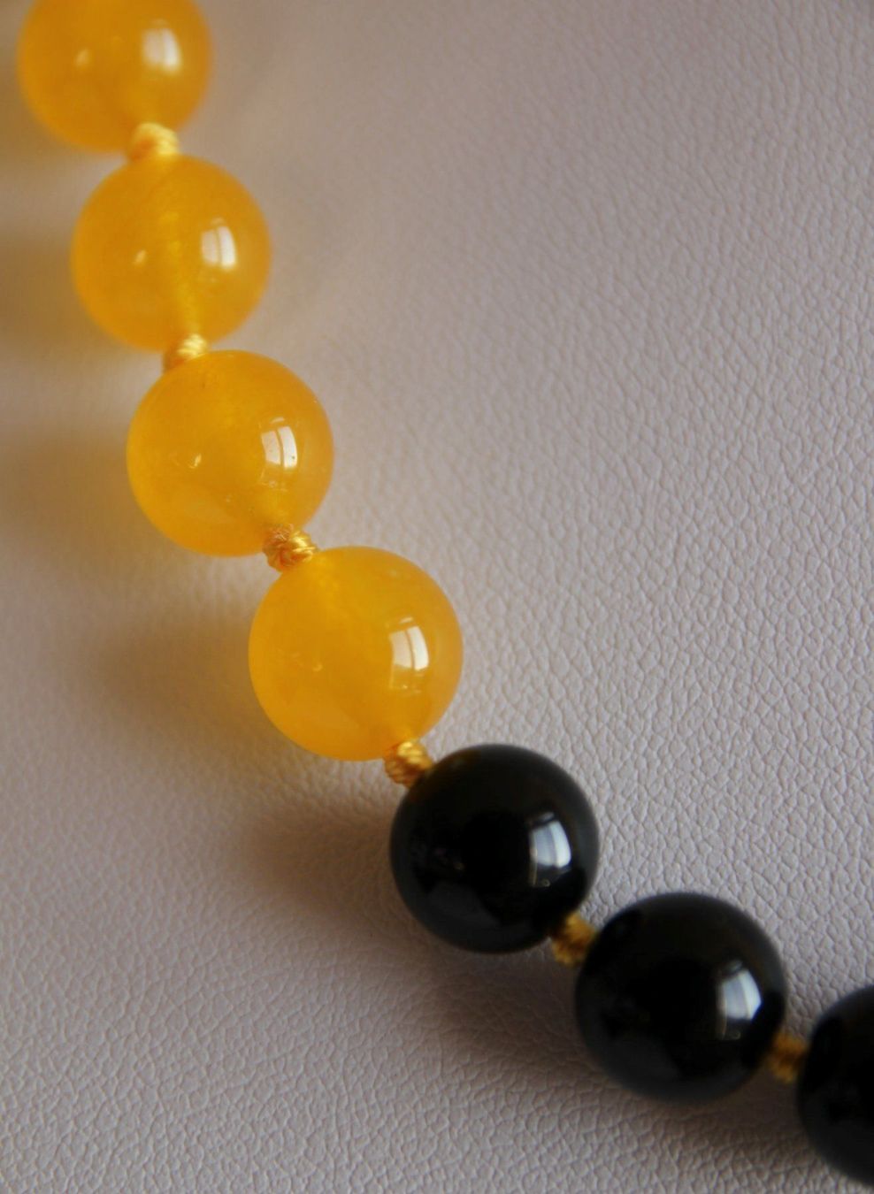 Catenine: NEU: Gelbe Jade - Onyx Kette Collier – Nuovo (secondo la descrizione) da Matten b. Interl venduto da EdelsteineInterlaken 1