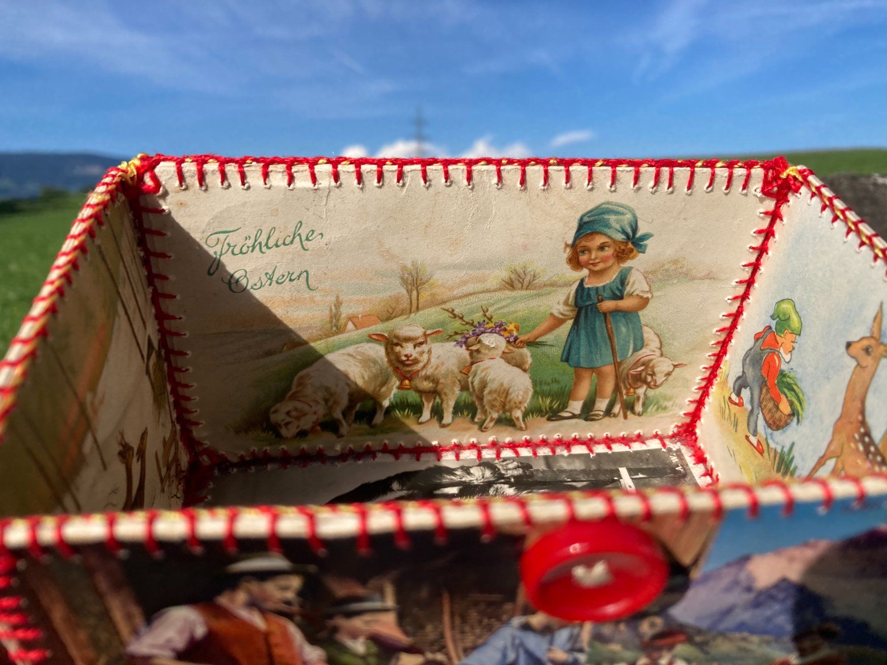 Alle Dekorationen: hangearbeitets  Truckli  aus  alten  Ansichtskarten – Gebraucht aus Subingen von ArtBead 6