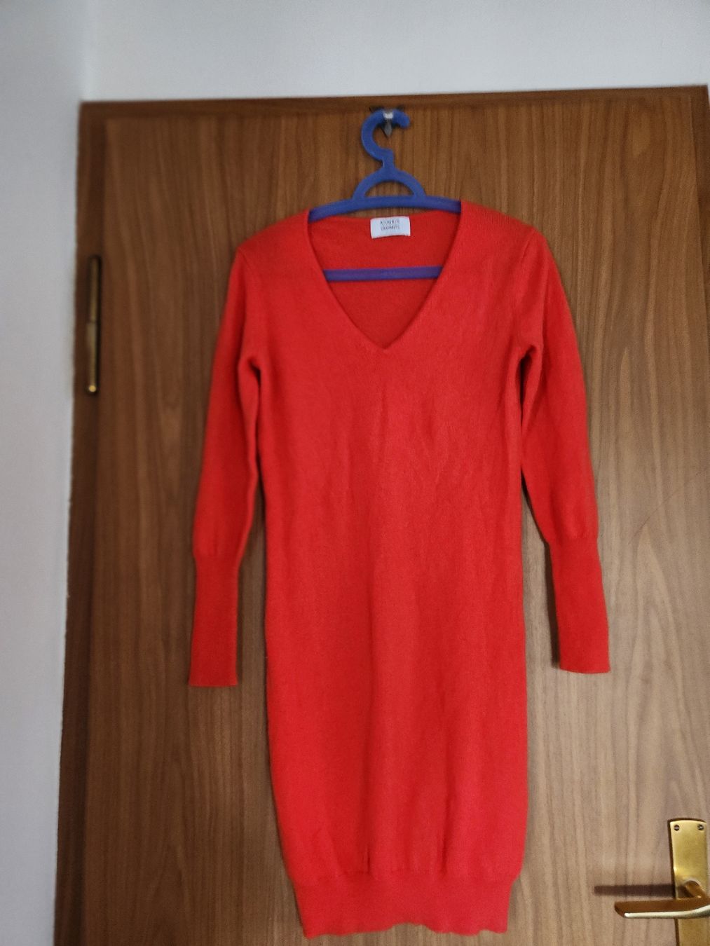 Kleider: Robe pull Authentic Cashmere rouge taille S 36 – Gebraucht aus Niedergösgen von Eva2410 1