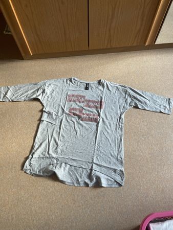 Neues schönes Shirt mit 7/8 Ärmeln Gr M
