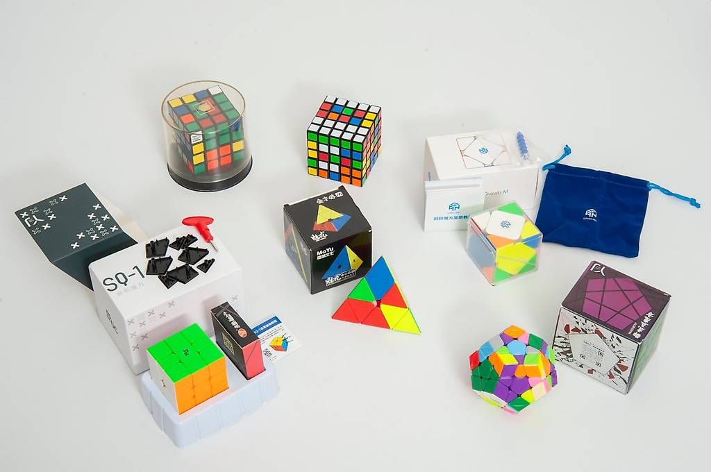 Rubik's Giochi: Lot Rubik's Cube – Usato da Lausanne venduto da Phlox02