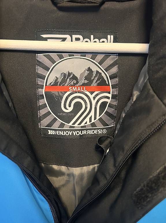 Jacken: Rehall Ski-/Snowboardjacke Grösse S – Gebraucht aus Worb von Katharina14 2