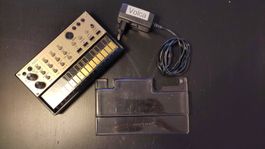 Korg Volca Keys Synthesizer inkl. Deksaver und Netzadapter