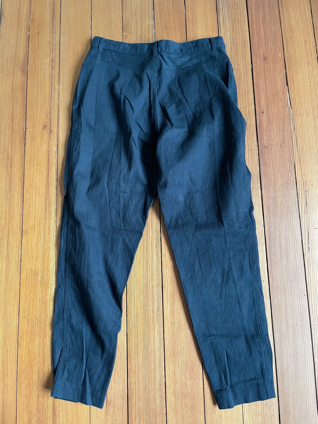 Pantaloni: Black stretchy textured pants – Usato da Zürich venduto da lulu_c 1