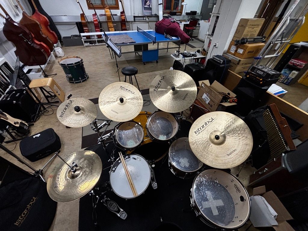 Strumenti musicali: TAMA Superstar Hyperdrive Maple Limited Set 6-teilig – Usato da Spreitenbach venduto da Hemingway69 2