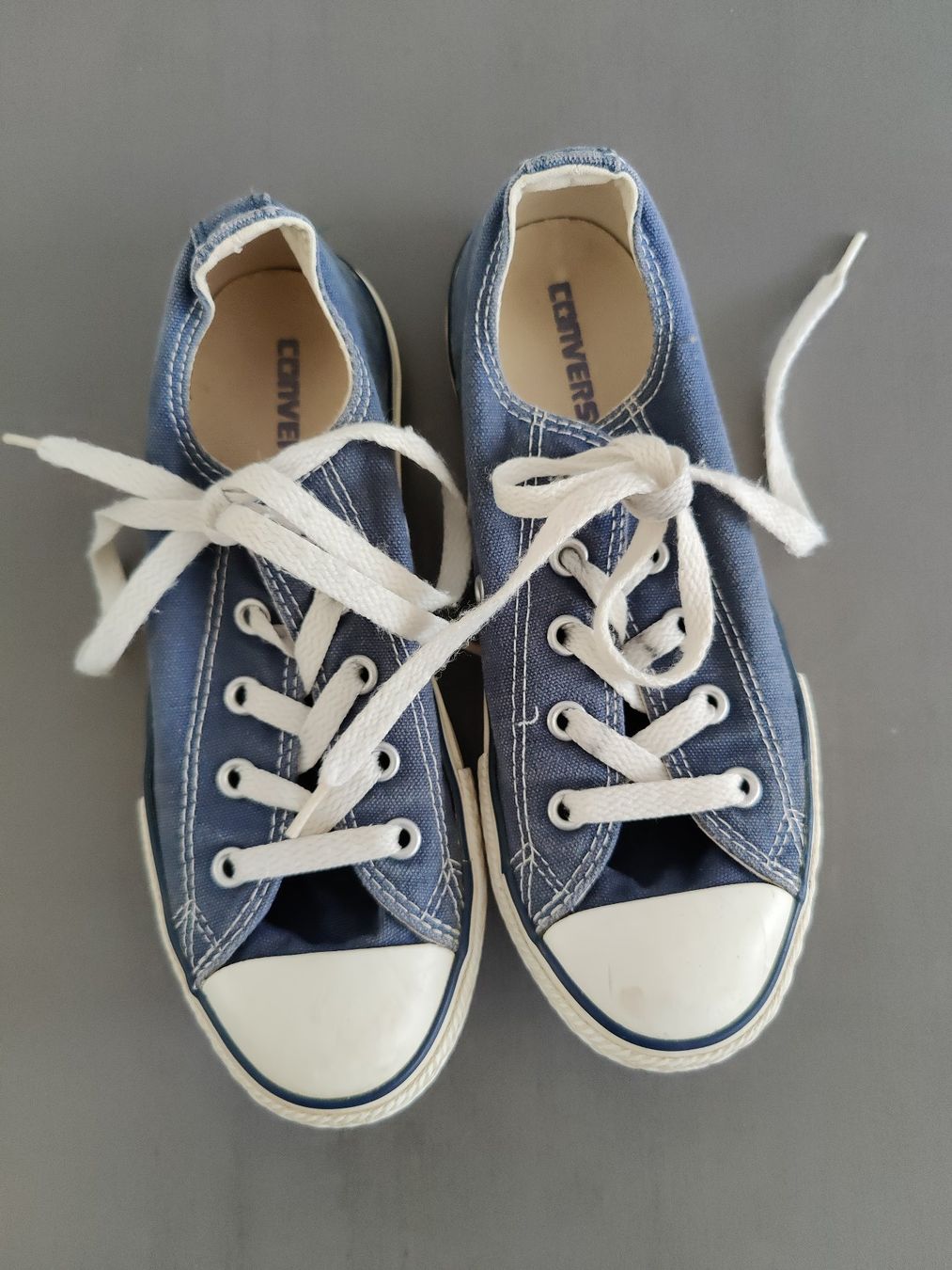 Converse Herrenschuhe: Converse All Star Low-Top Sneaker Gr. 33, Navy Blau – Gebraucht aus Oberglatt ZH von COiNCiDENT 1