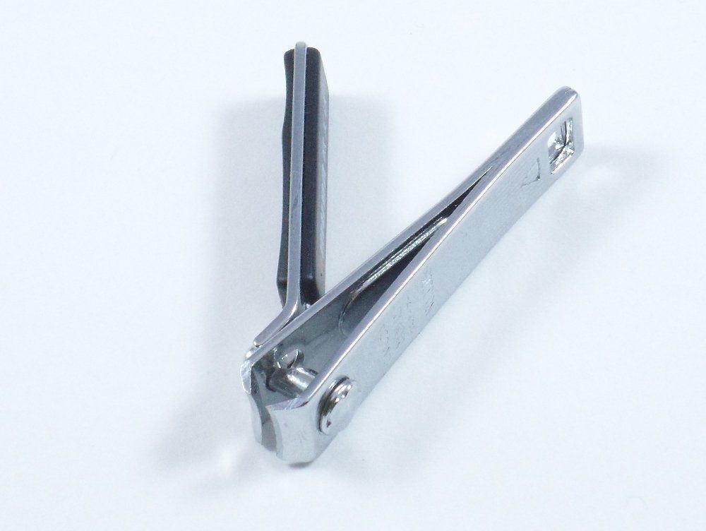 Altro per la cura del corpo: Petit coupe ongles – Nuovo e nell'imballaggio originale da Les Reussilles venduto da julien123 2