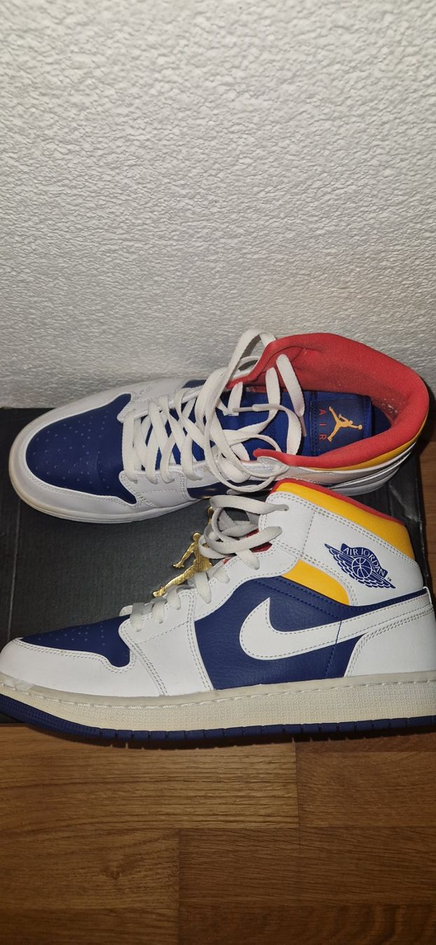 Jordan Scarpe da uomo: Jordan 1 Mid Royal / White Laser Orange – Usato da Zürich venduto da iAmmann 2