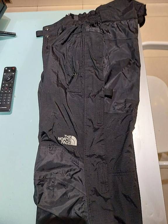 Pantaloni: Pantaloni sci North Face da uomo Tg S – Usato da vacallo venduto da and_lfj2