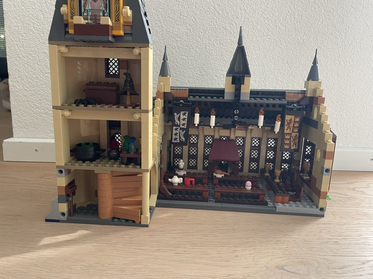 Lego Baukästen: lego 75954 Hogwarts komplett – Gebraucht aus Wabern von libera82 1