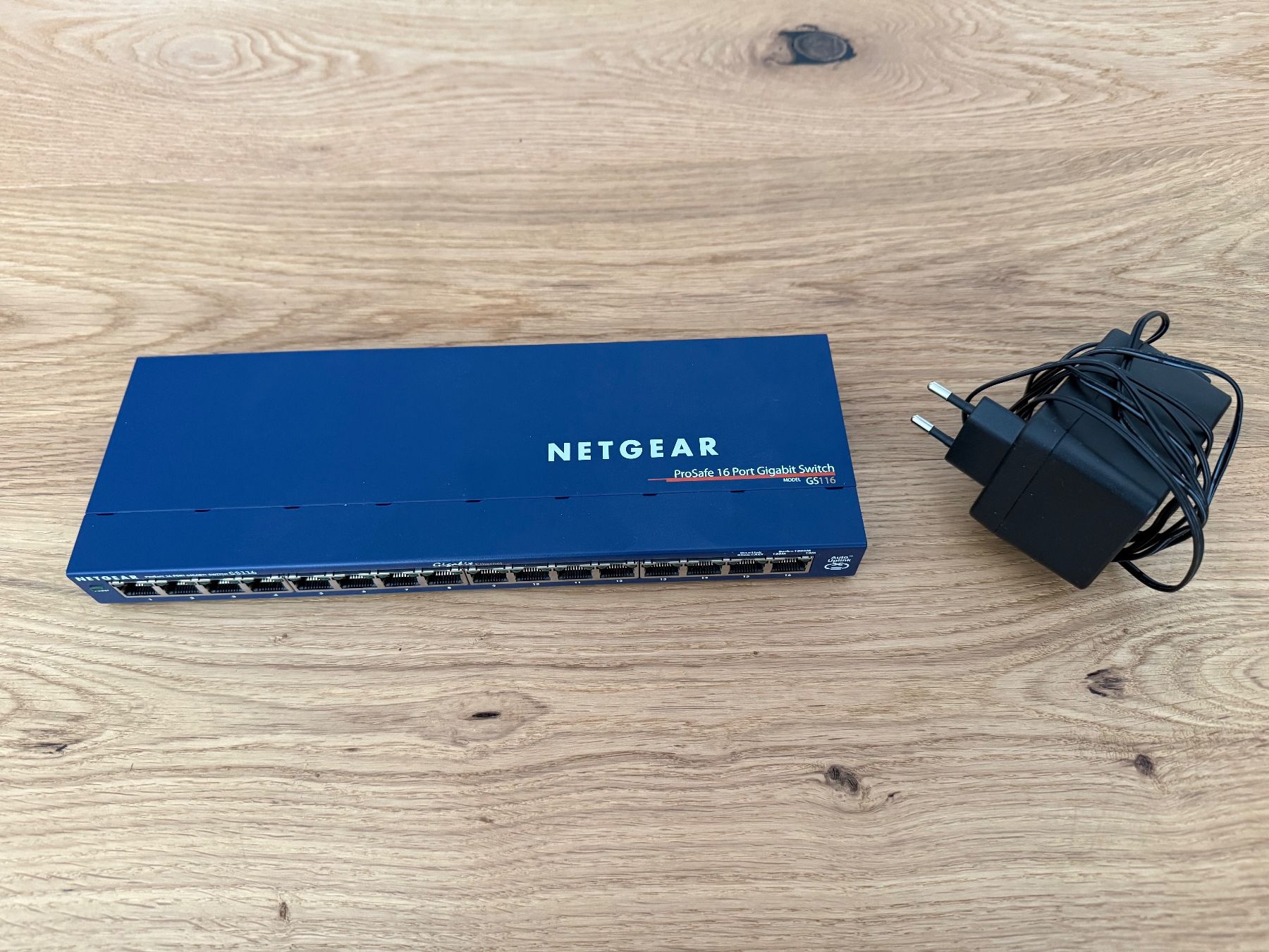 Netgear Hubs & Switches: Netgear ProSafe 16 Port Gigabit Switch GS116 – Gebraucht aus Wattwil von AlcatronIntelligence 1