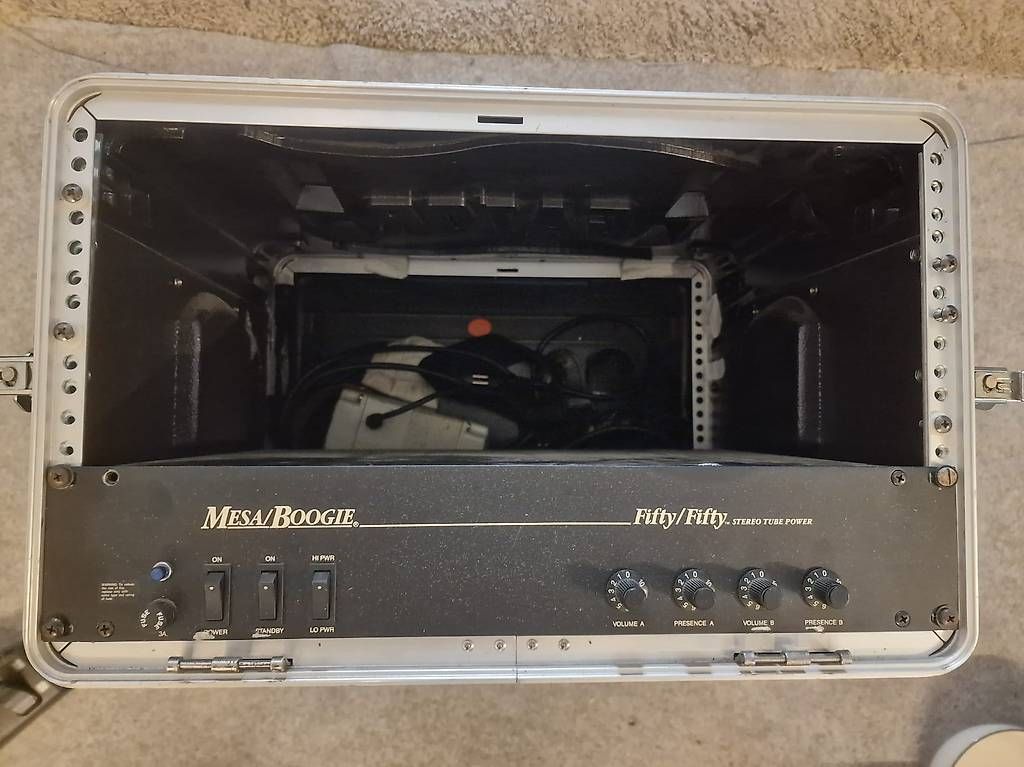Musikinstrumente: Rack 19 pouces 6U de marque Gator – Gebraucht aus Bettens von vin_2wyp 1