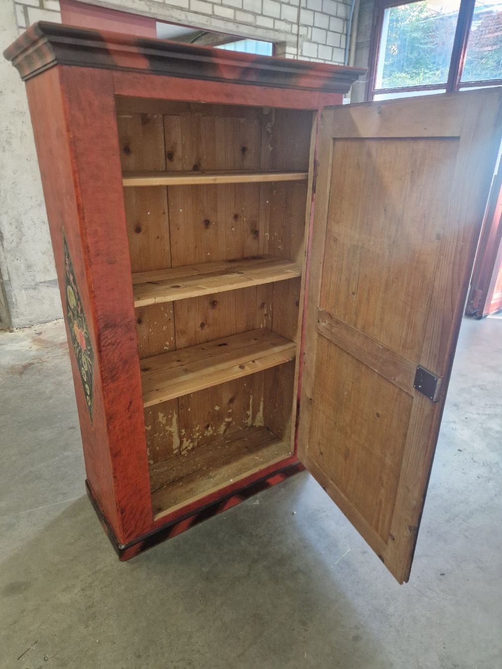 Armadi: Schrank  – Usato da Romanshorn venduto da Keller2011 5
