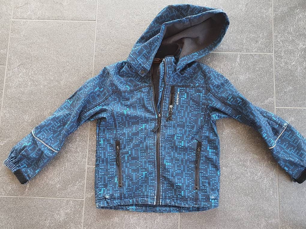 Jacken & Mäntel: Jacke – Gebraucht aus Waltenschwil von ginola_23