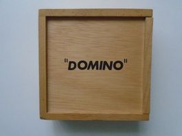DOMINO in Holzschachtel / komplett