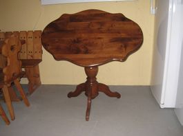 Table Louis-Philippe.