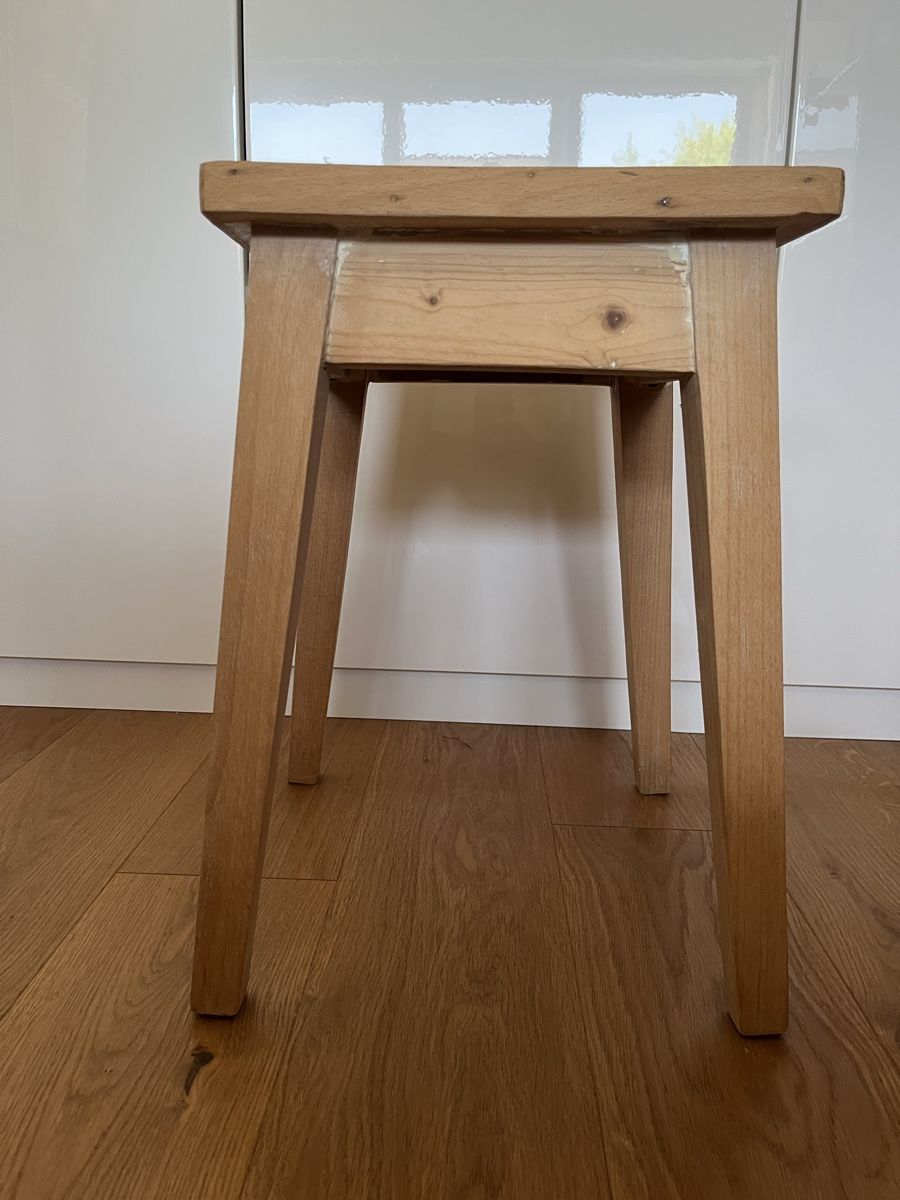 Hocker: Tabouret en bois naturel bon état – Gebraucht aus St. Prex von Nikolletta 1