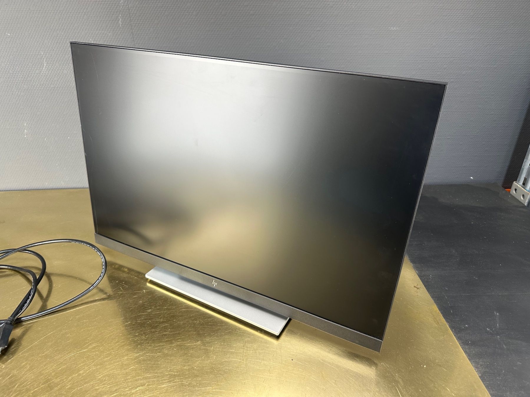 Hewlett Packard Monitor: Bildschirm, HP E24i G4 #2 – Usato da Laufenburg venduto da Sirluger