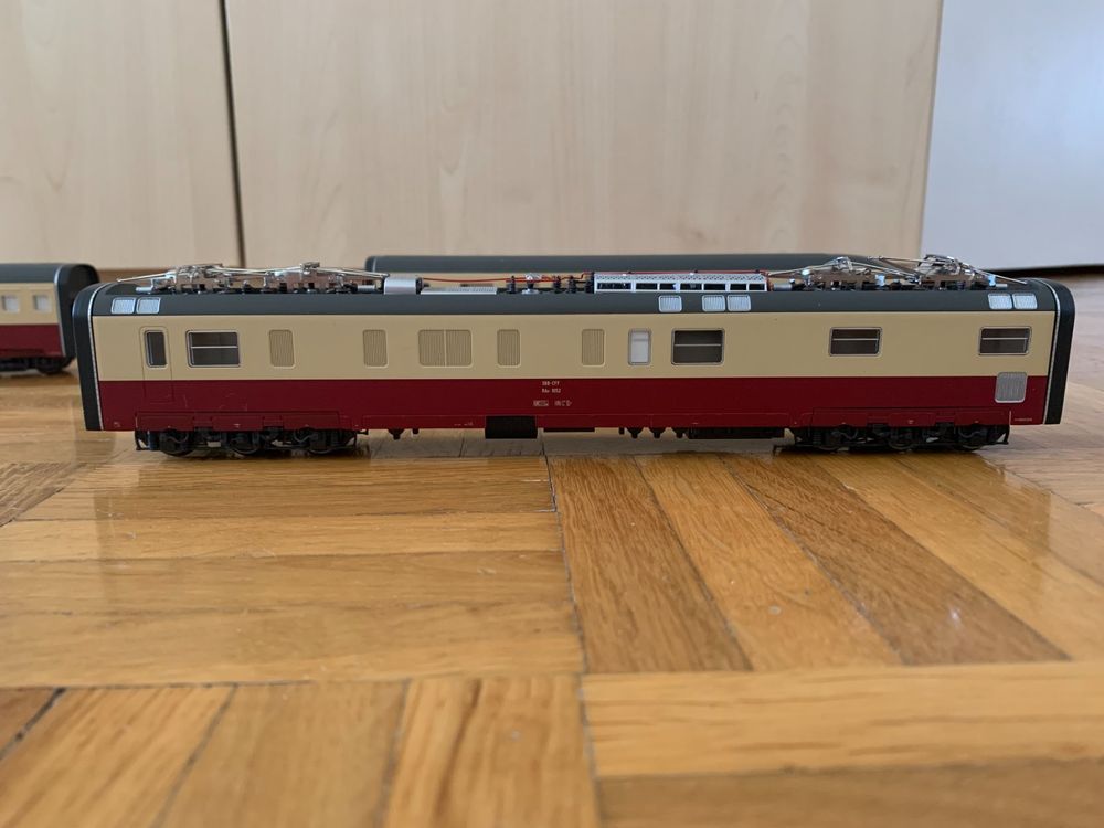 RENFE, pack 2 unités Talgo 200, 1ère classe + voiture-bar, livrée