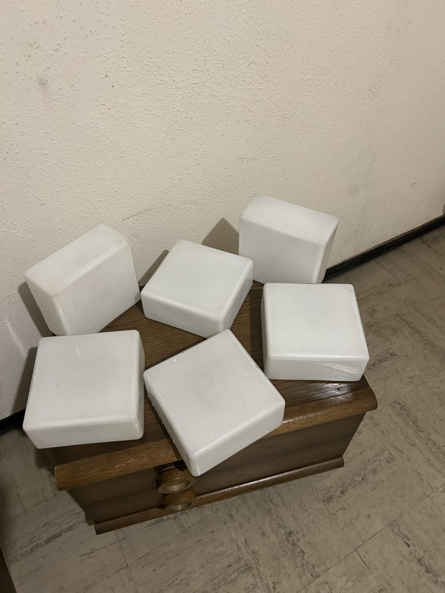 Lampes: Lots de 6 abat-jour cubes blanc opale – D'occasion à Thierrens par Bigla